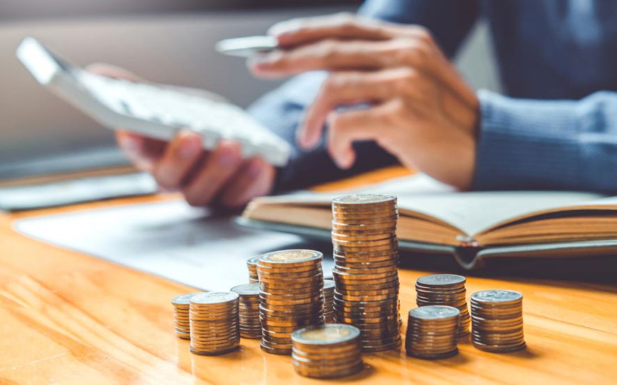 Saving vs. Spending: Striking the Right Balance