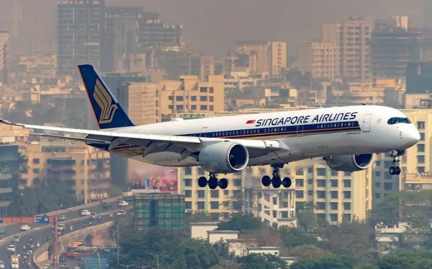 Experiencing the World's Longest Flight: New York to Singapore